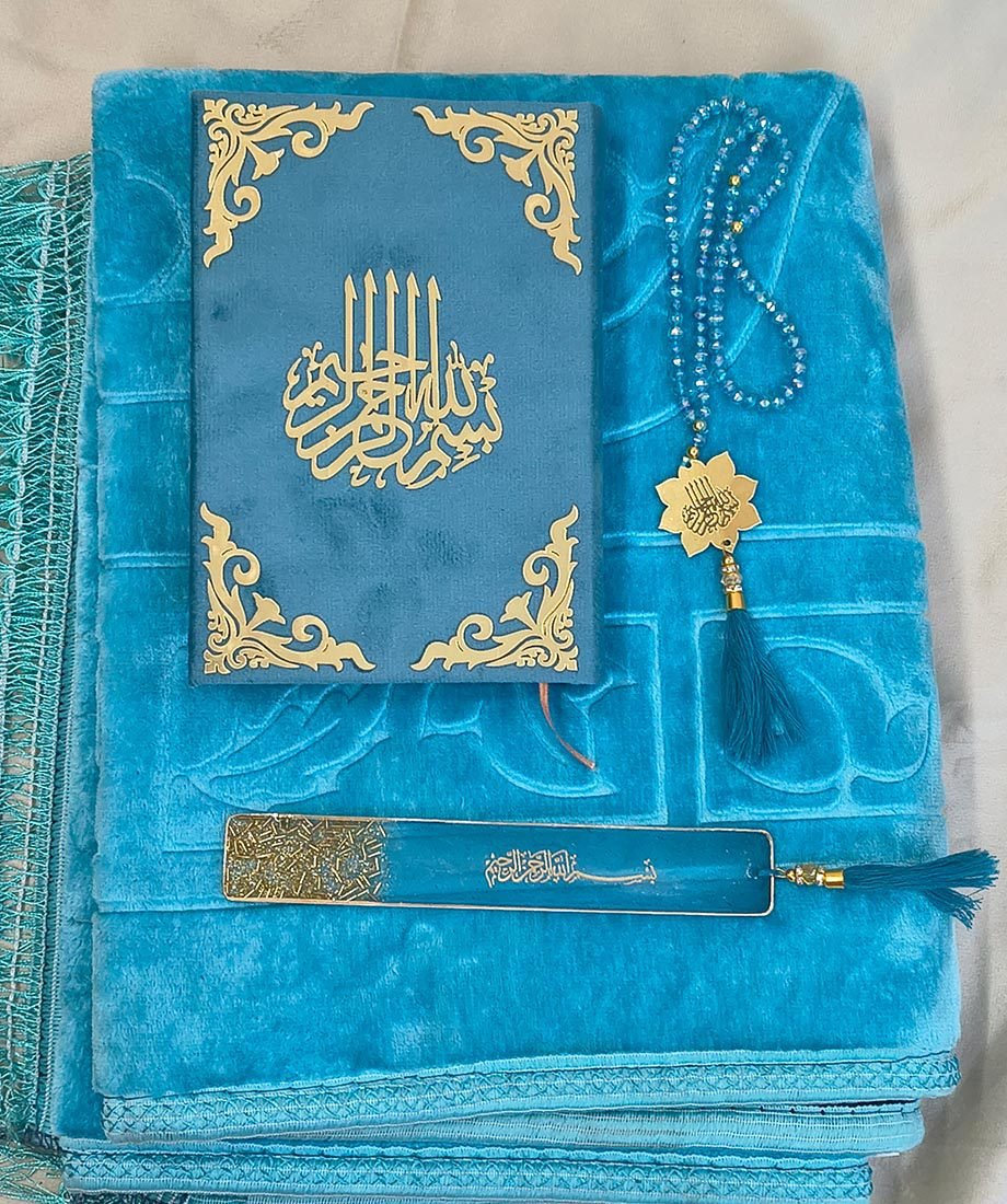 Bridal Ibadat Gift Box with Custom Prayer Mat & Quran - Image 4