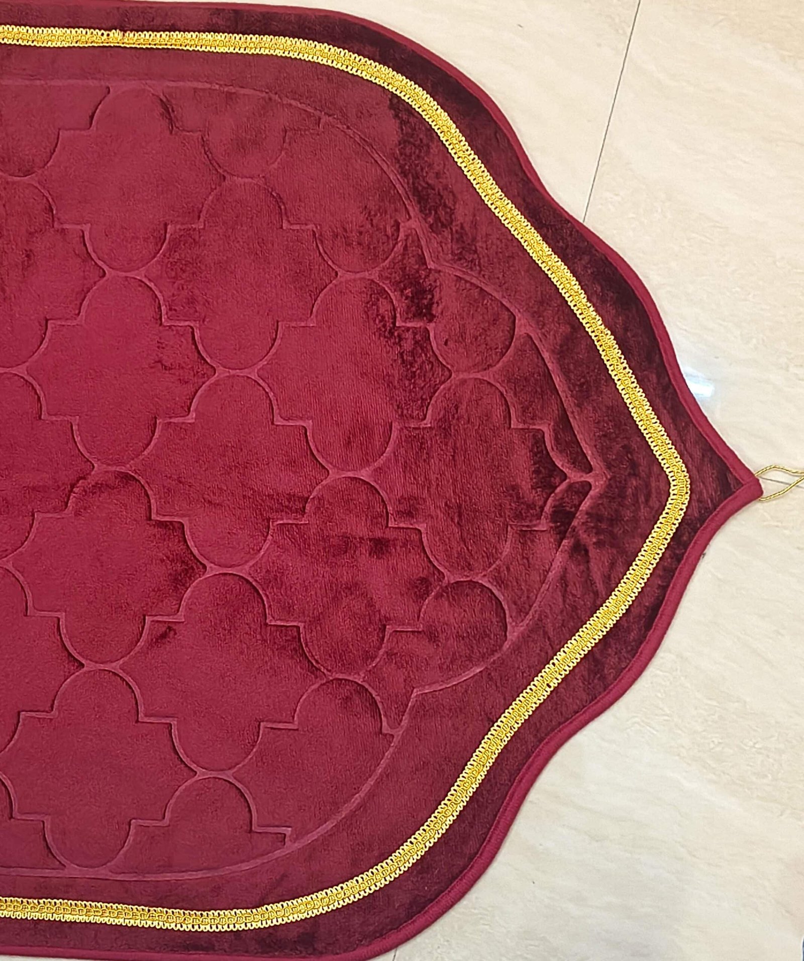 Premium Velvet Prayer Mat - Janamaz (Maroon) - Image 2